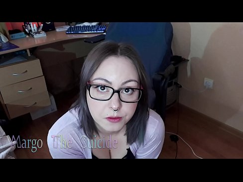 ❤️ Seksikäs tyttö lasit päässä imee dildoa syvälle kameraan ❤ Porno at us ❌❤
